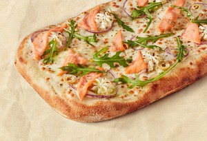 Римская с лососем и руколой